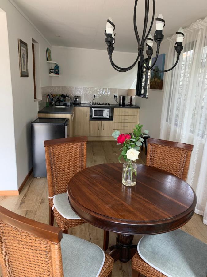 Garden Cottage In Ambiente Guest House Knysna Bagian luar foto